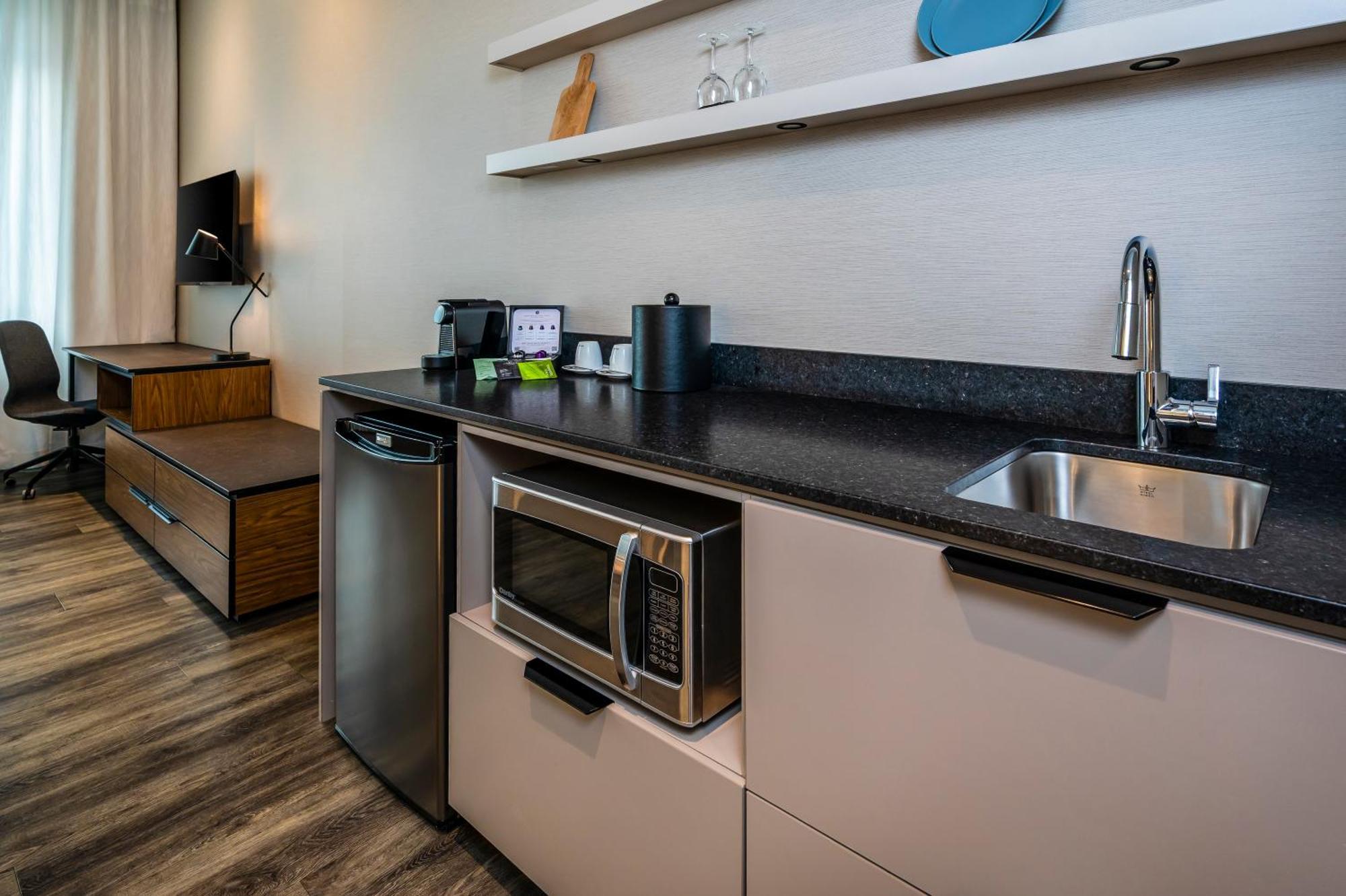 Efficiency King Suite
